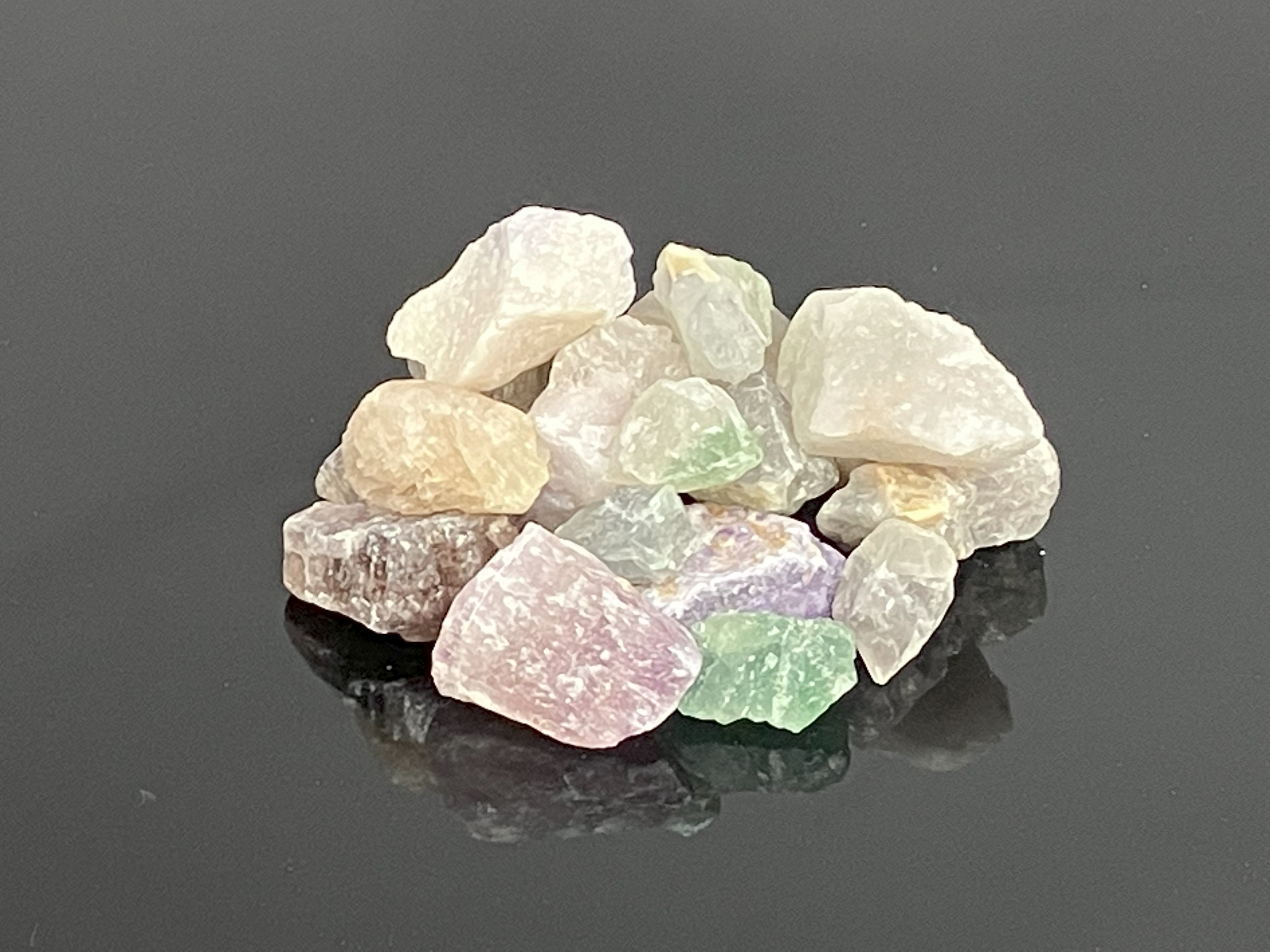 蛍石 - 前畑産業株式会社